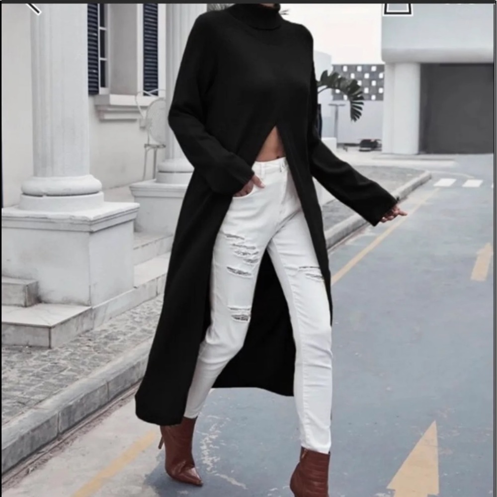 Free people long line top’ very unique and flatter